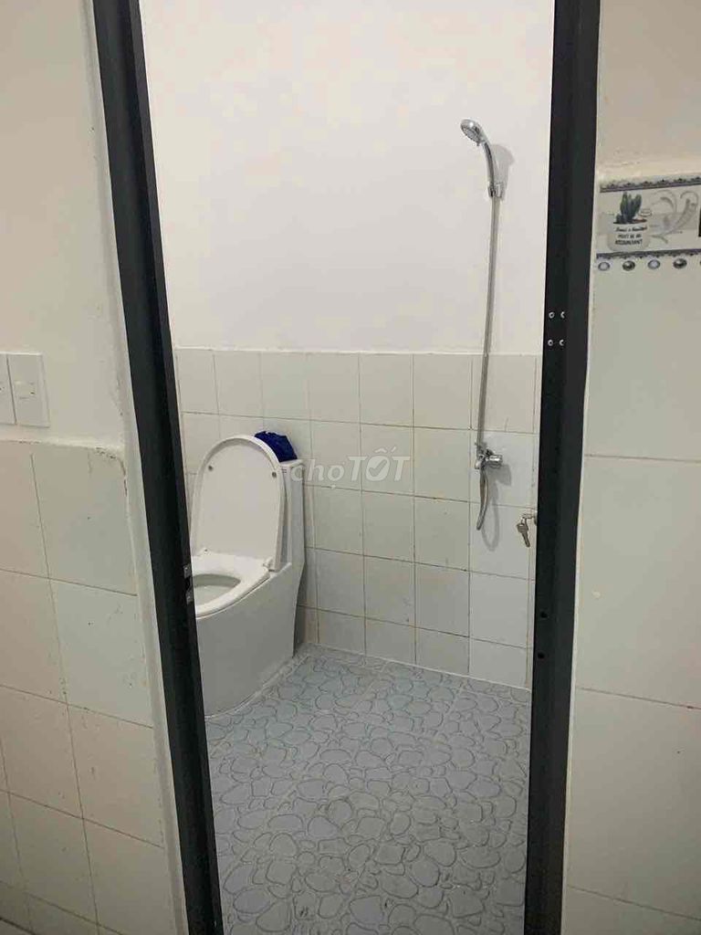 Rented the main house. Âu Dương Lân.3 bedrooms.