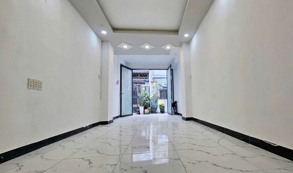 The new Ken's two-story three-room rent is okay.
