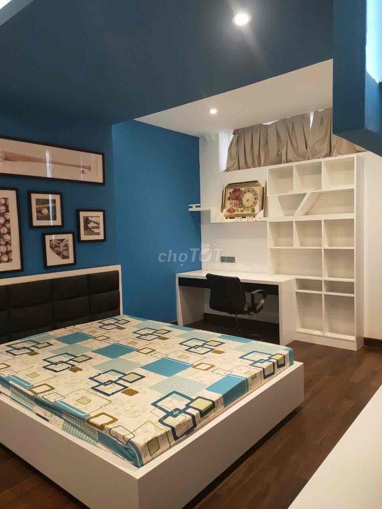 It's the owner of the 10-foot Special Rent. 20 meters, 5 floors, An Phú, 75 million.