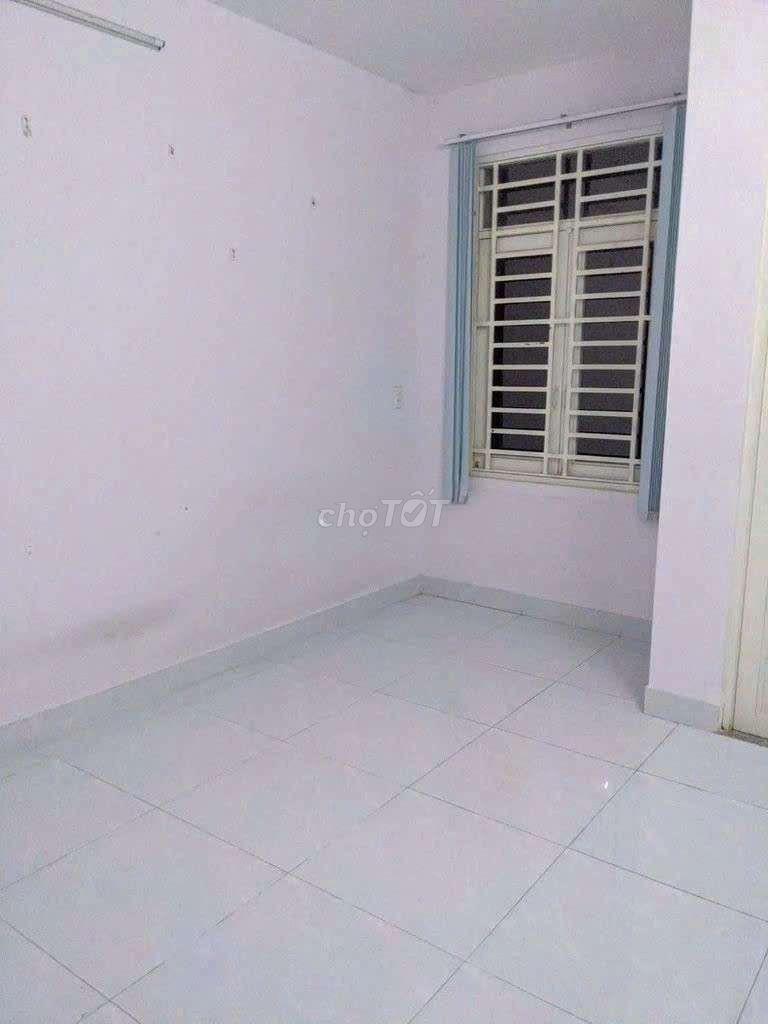 Rent a four-story Phan Chu Trinh alleyway, Bình Thạnh .4 bedrooms.