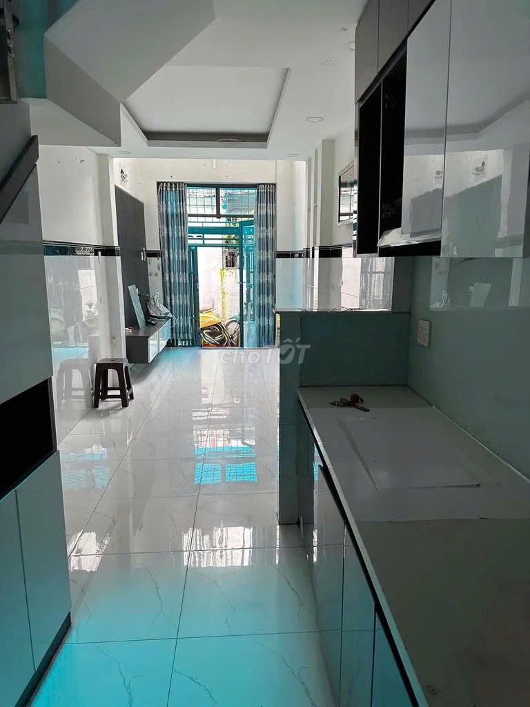Hoàng Hoa Thám 3 x 12 meters 2 bedroom
