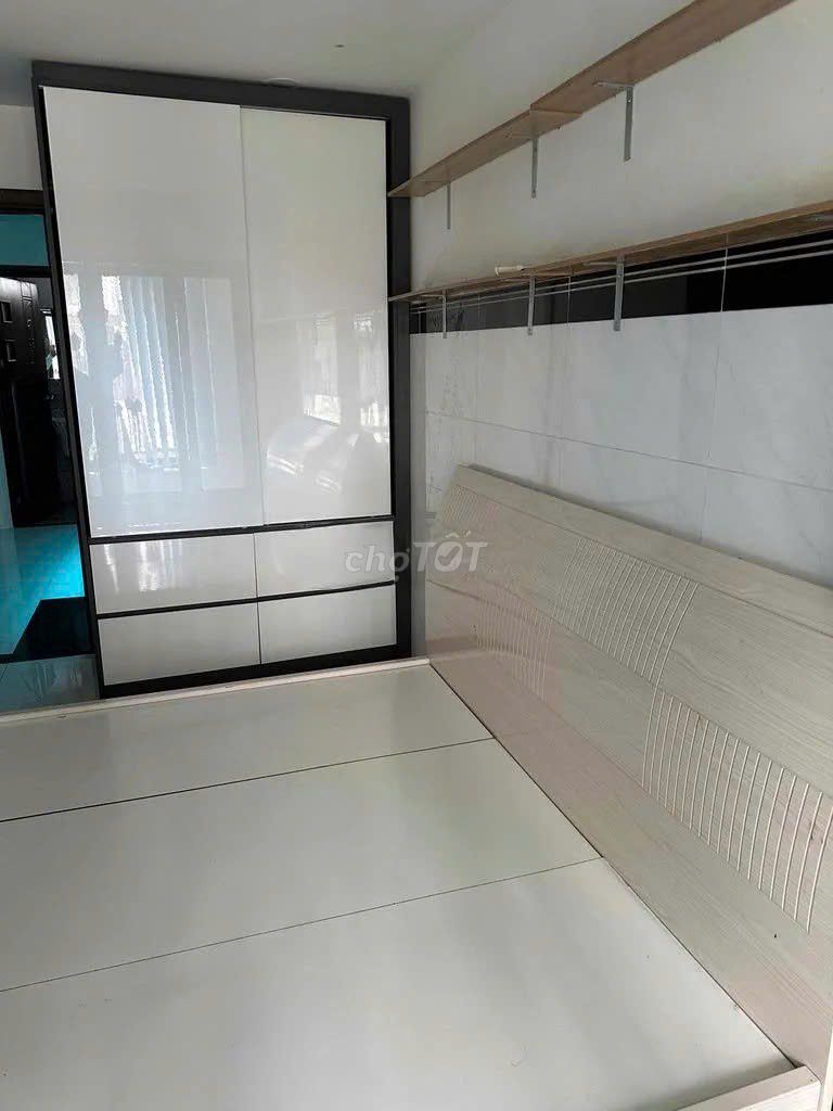 Hoàng Hoa Thám 3 x 12 meters 2 bedroom