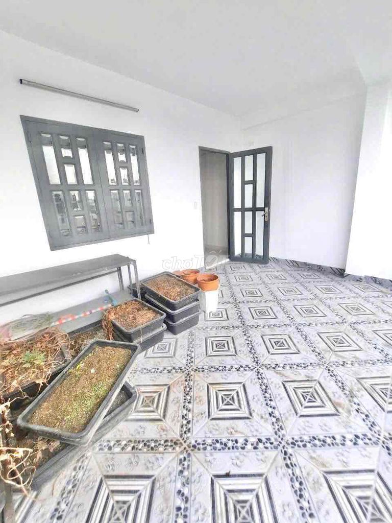 To rent the whole house. Lê Đình Cẩn Street. Near the missile zone. bt