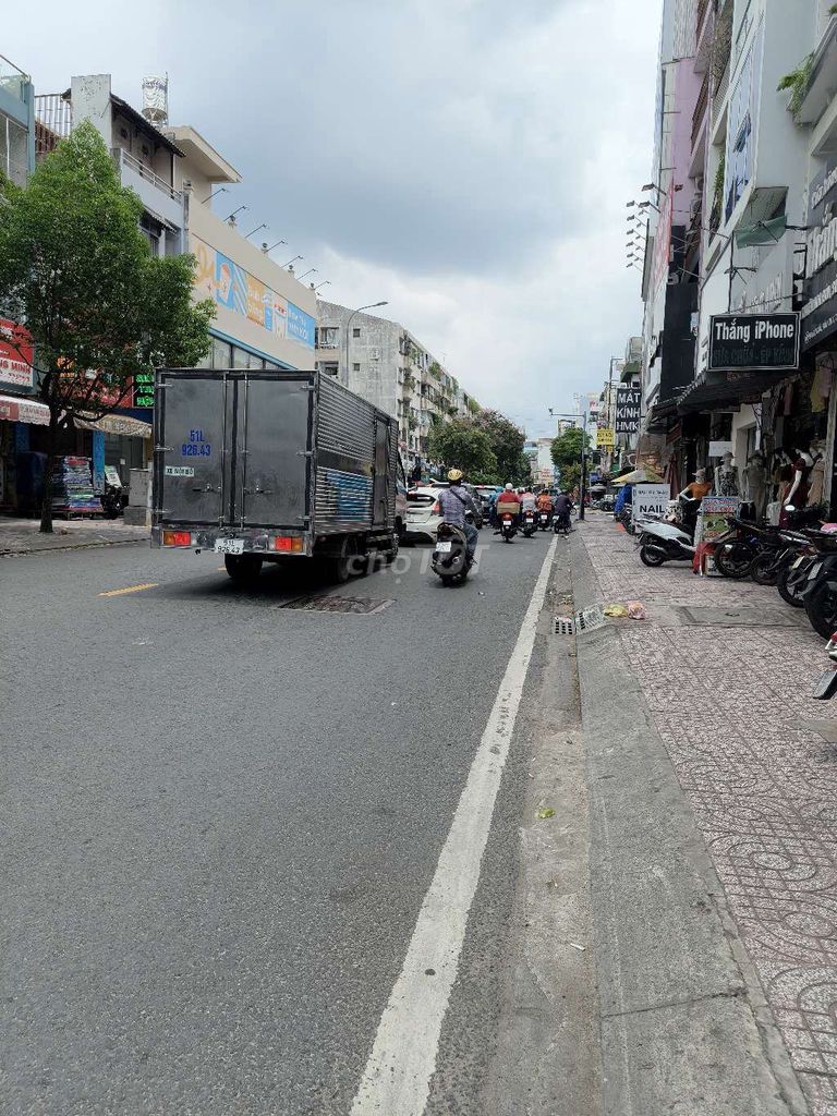 Renting the entire ten-meter alley of Gò Dầu 5 x 18 meters at 10 million