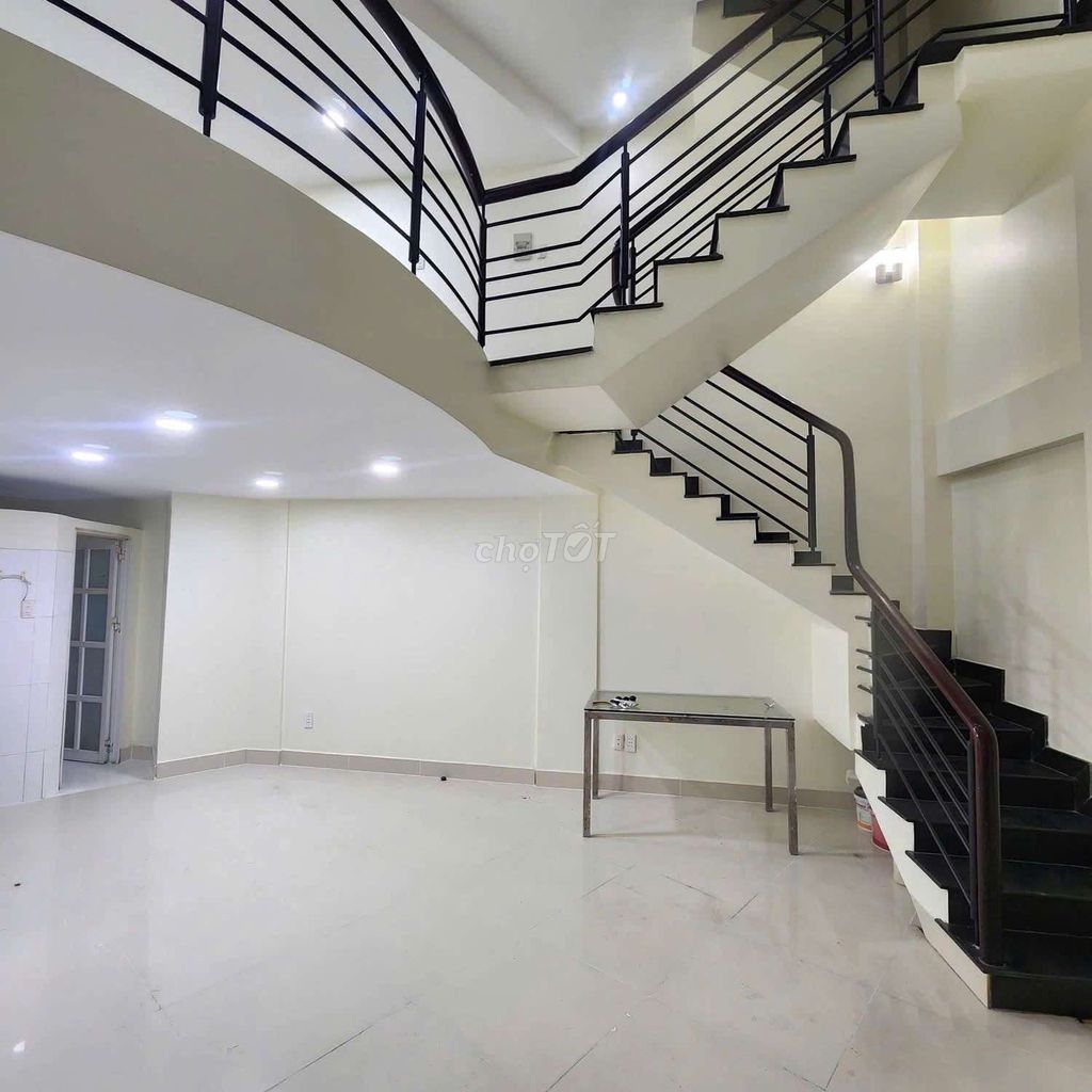 3rd floor bedroom with Hòa Hảo-7-510.