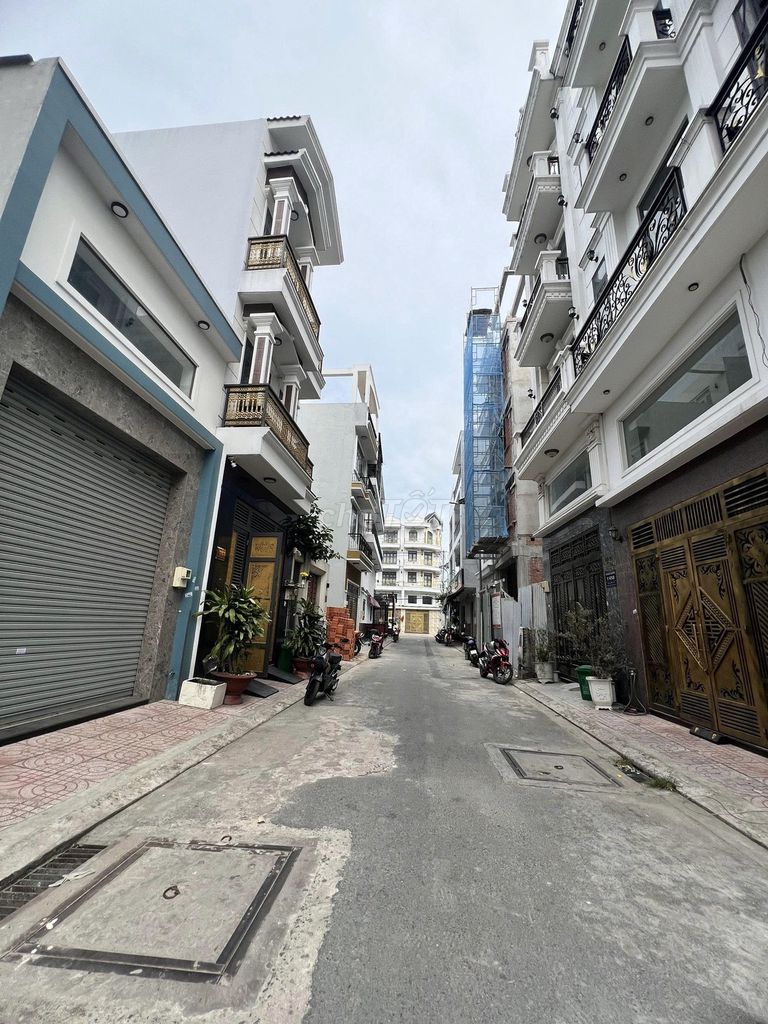 Renting two floors of 4 x 15 meters at 1.5 million a month, 7 meters of 18 bhha,