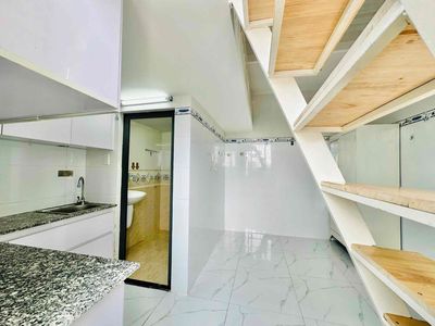Rent the Open Window Room Full Seven near the University of Business -eon