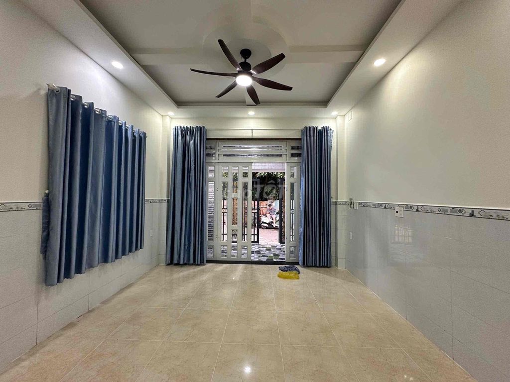 Rent refrigerator 41 District 12 area 60 meters at 9 million a month in an alley