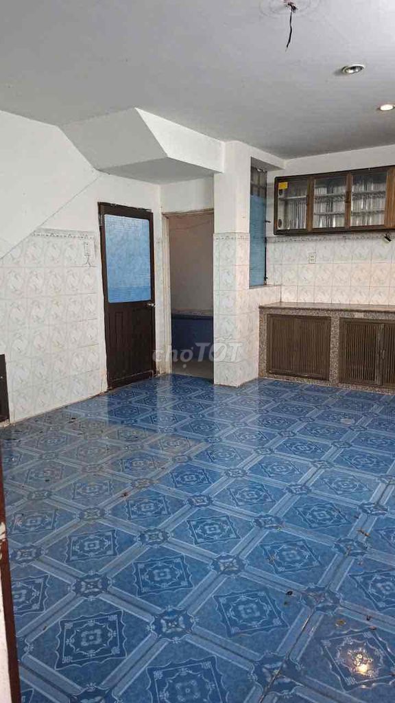Rent Qq119212.