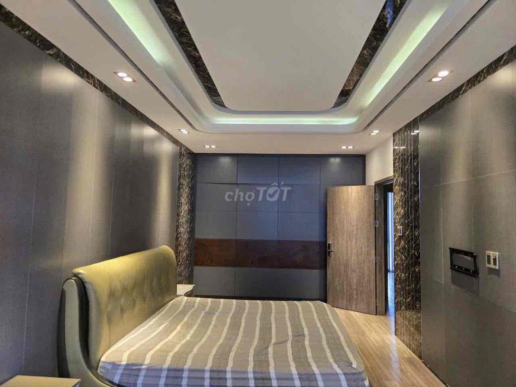 Rent the villa everich 3 – full interior, 6 room wide