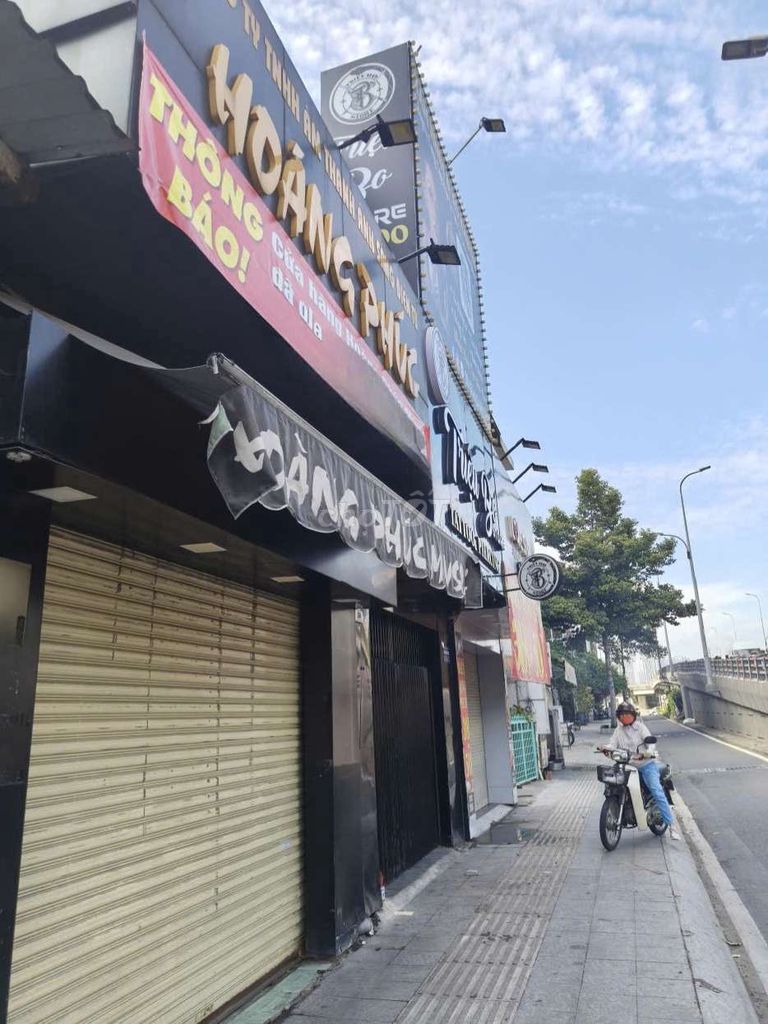Rent the cash-backed cash-up- Nguyễn Tri Phương, 070 7, 5-3 x11-4 rooms.