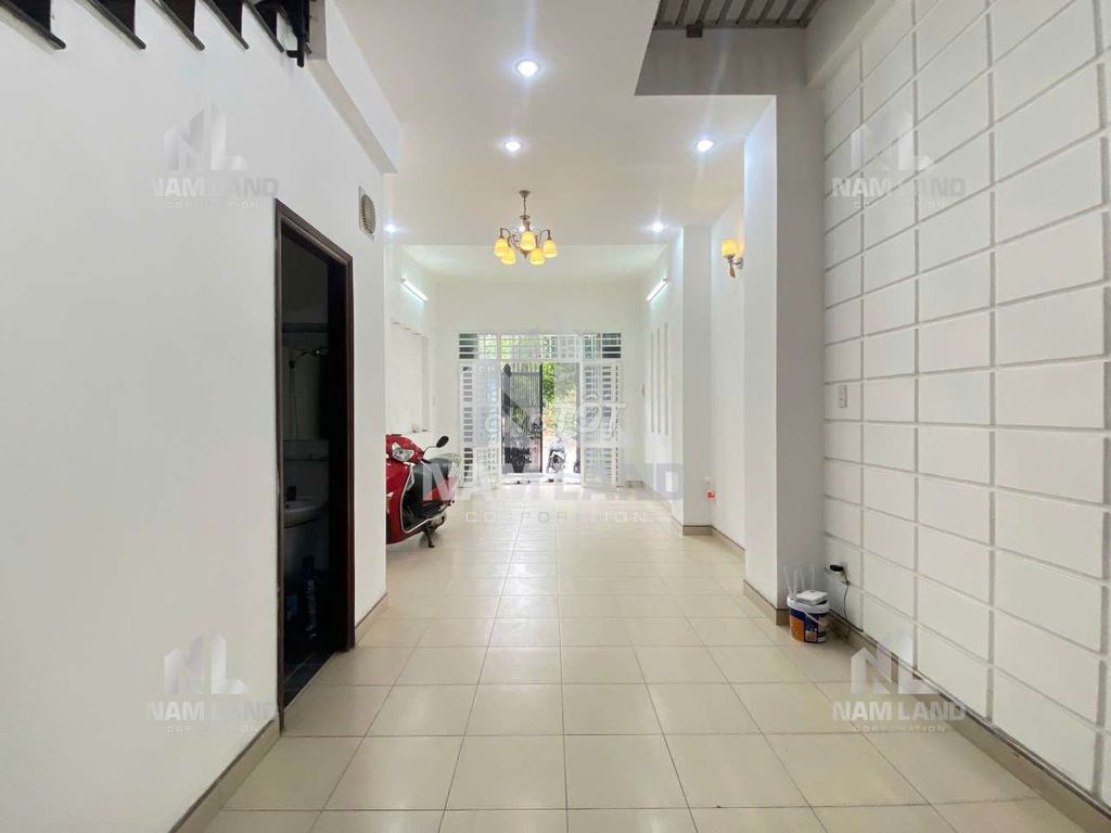 4 X20 is 3 stories, 4 rooms are in Only 27 million.