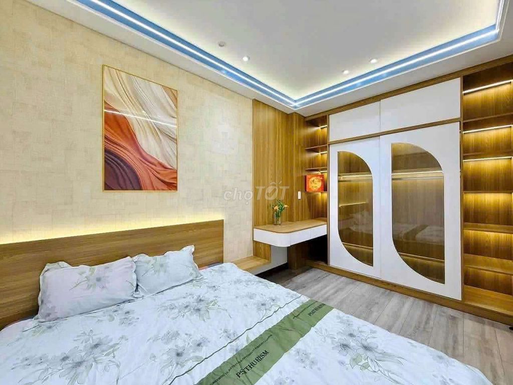 The master's shed 4 x 11 is 1 .1 . . . . . . . . . . 4 bedroom 3 toilets