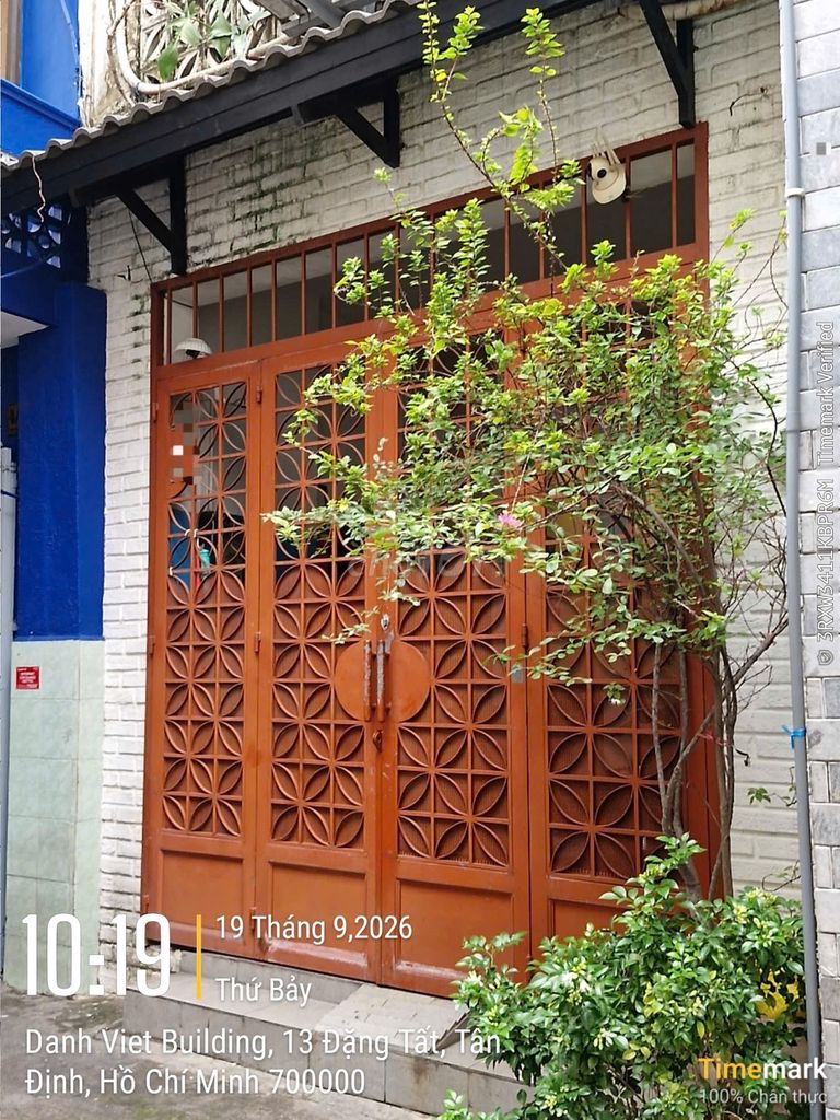 Rent a full house-- Trần Khắc Chân, District 1-- 15.5 million a month.