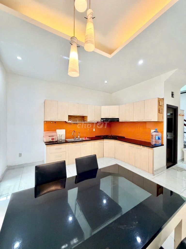 4 x25 meters 4 bedroom plus flat near coopmart bt
