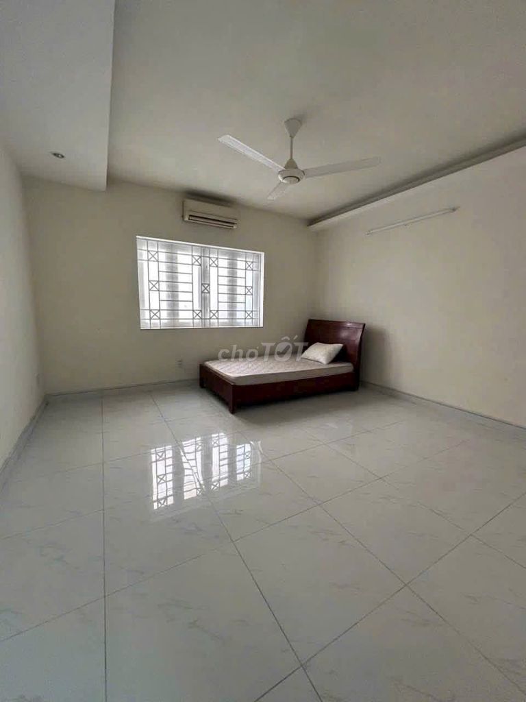 4 x25 meters 4 bedroom plus flat near coopmart bt