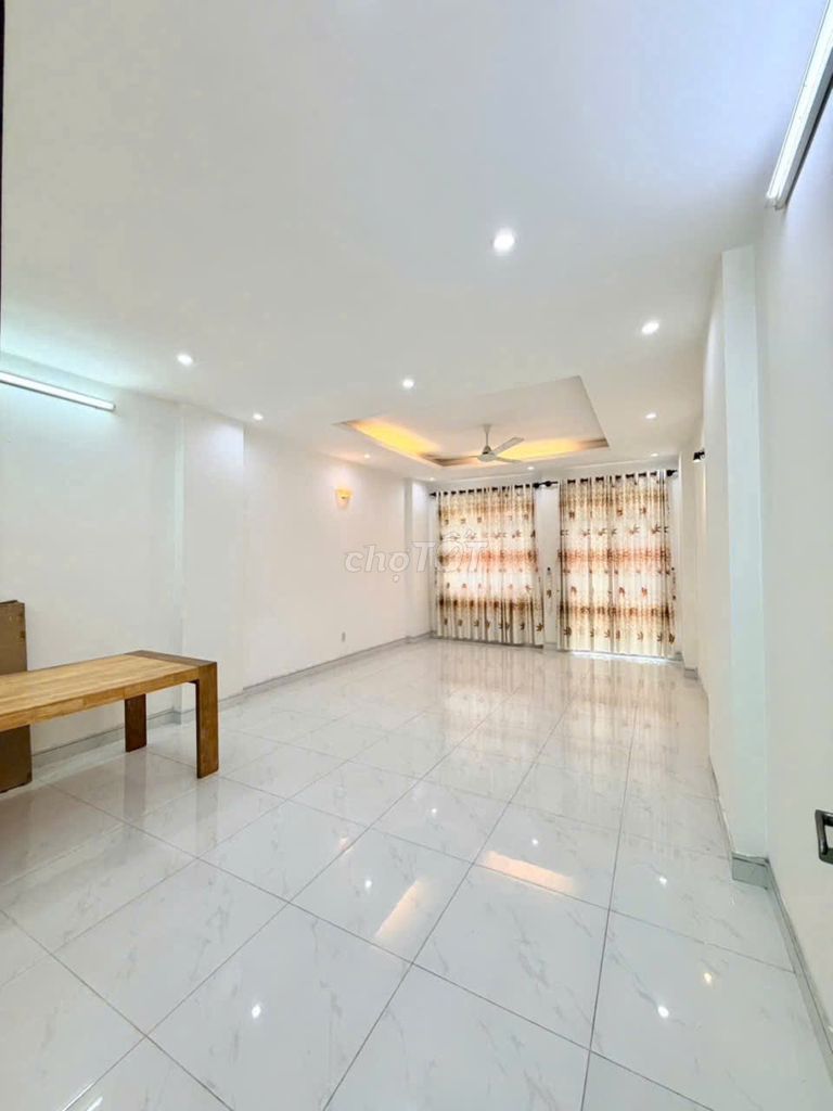 4 x25 meters 4 bedroom plus flat near coopmart bt