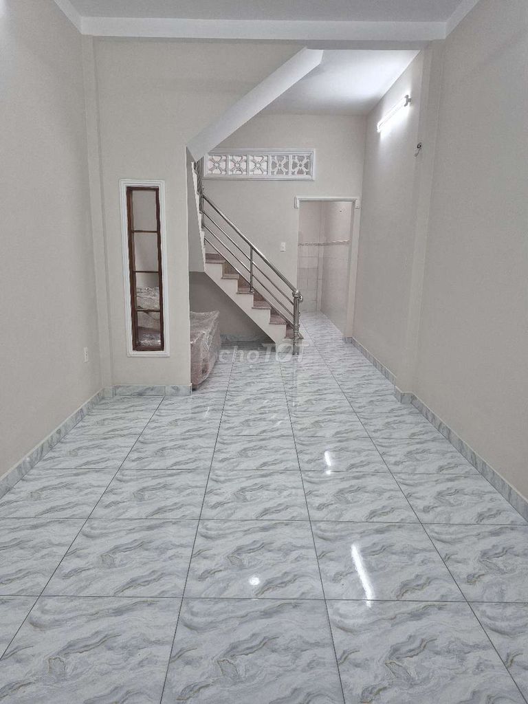 Rent a two-story bedroom, double-scanned health room in the Tây Thạnh hybrid school.