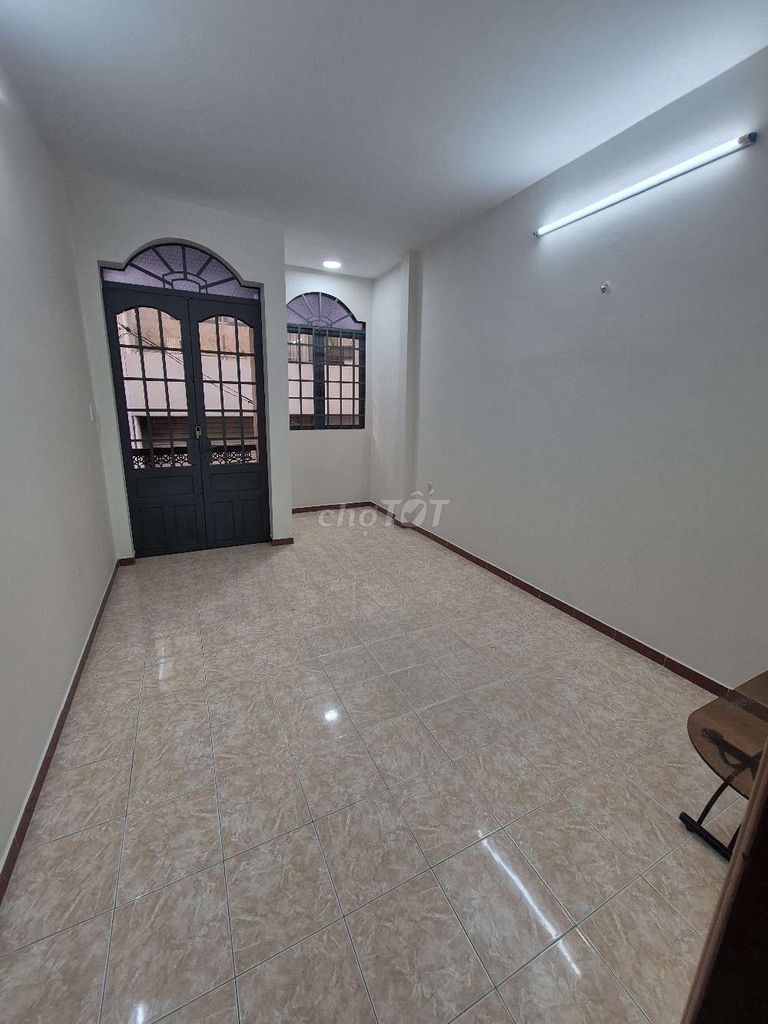 Rent a two-story bedroom, double-scanned health room in the Tây Thạnh hybrid school.