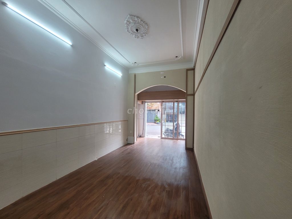 Rent a front house on A4 K300, Tân Bình.