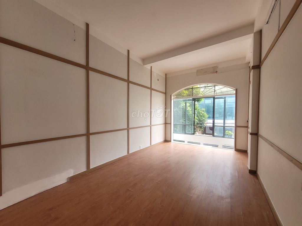 Rent a front house on A4 K300, Tân Bình.