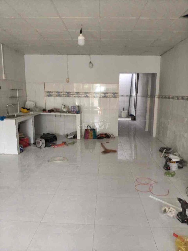Two-story renter, four-and-a-half x19 Bình Hưng District 8 million.