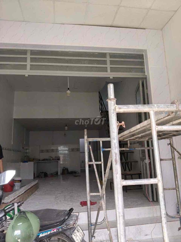 Two-story renter, four-and-a-half x19 Bình Hưng District 8 million.