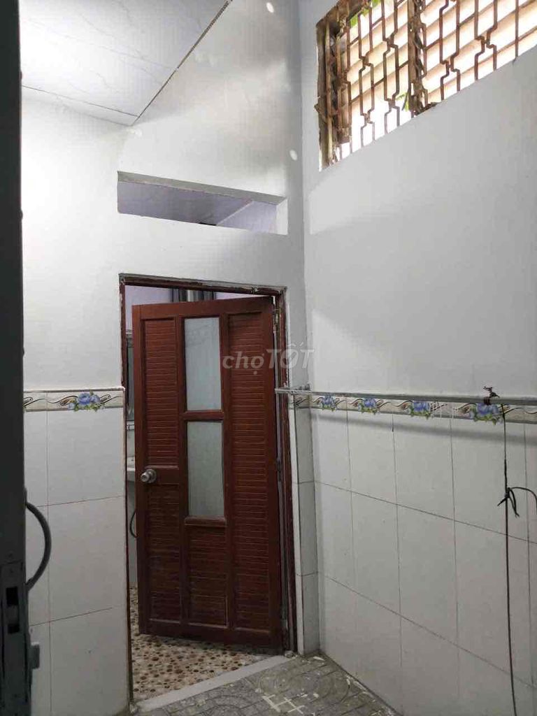 Two-story renter, four-and-a-half x19 Bình Hưng District 8 million.