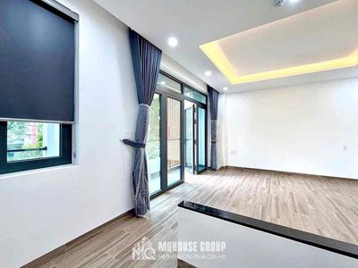 The two-student apartment string is located near Tan Sons Mountain Airport.