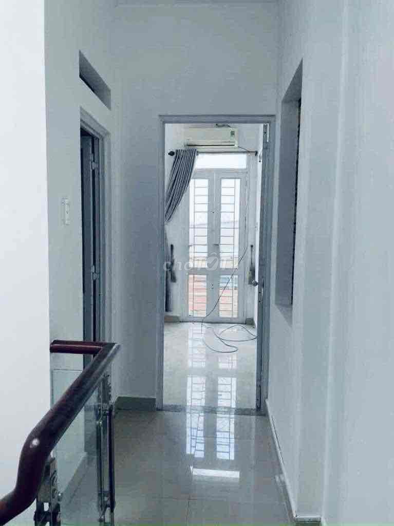 Nice new house, near town, District 1, 1 Land 1 L 2 P. sleep M. P. & Go to work