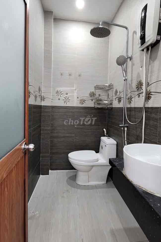 Nice new house, near town, District 1, 1 Land 1 L 2 P. sleep M. P. & Go to work