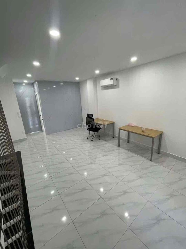 Renting the house of the Mystery City near the Diamond Islands, 350 meters, 60 million