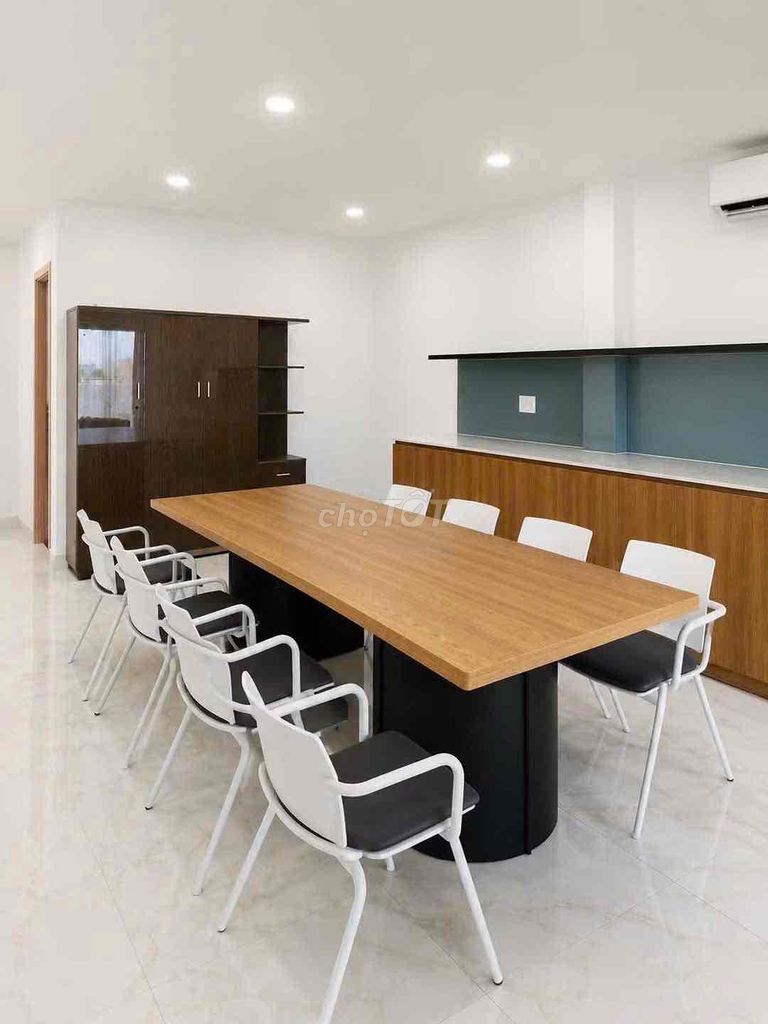 Renting the house of the Mystery City near the Diamond Islands, 350 meters, 60 million