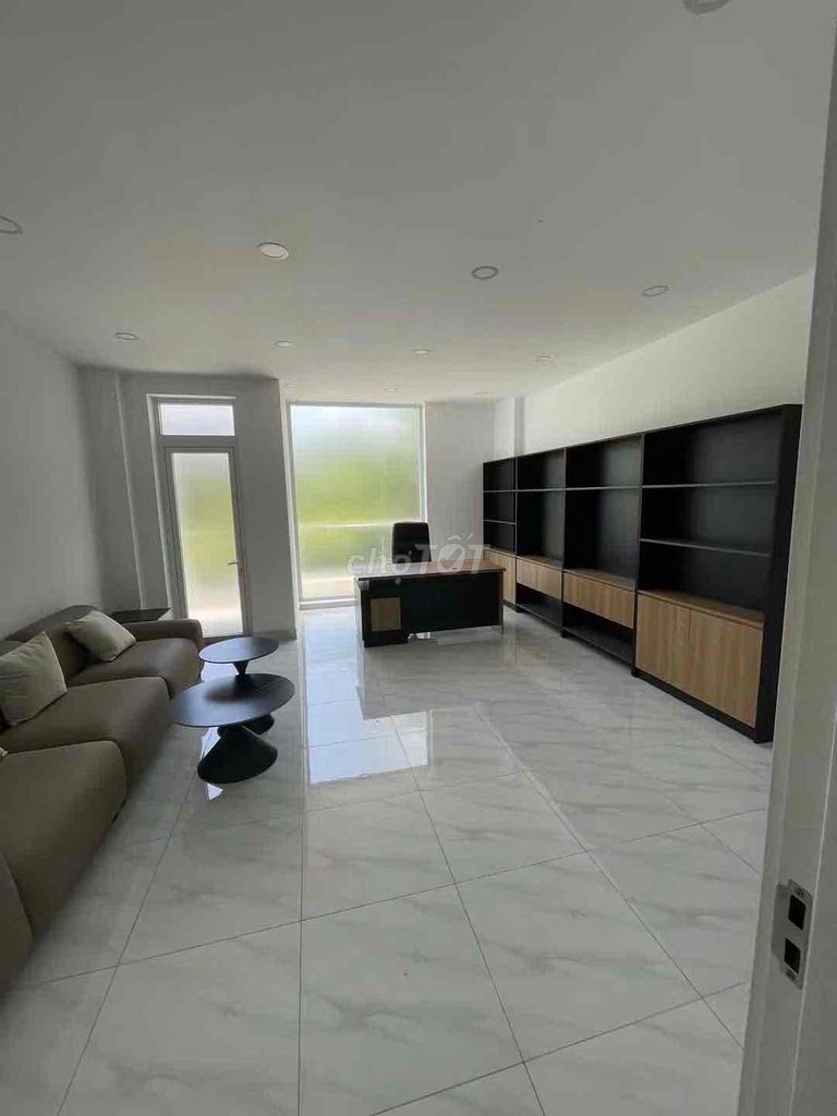 Renting the house of the Mystery City near the Diamond Islands, 350 meters, 60 million