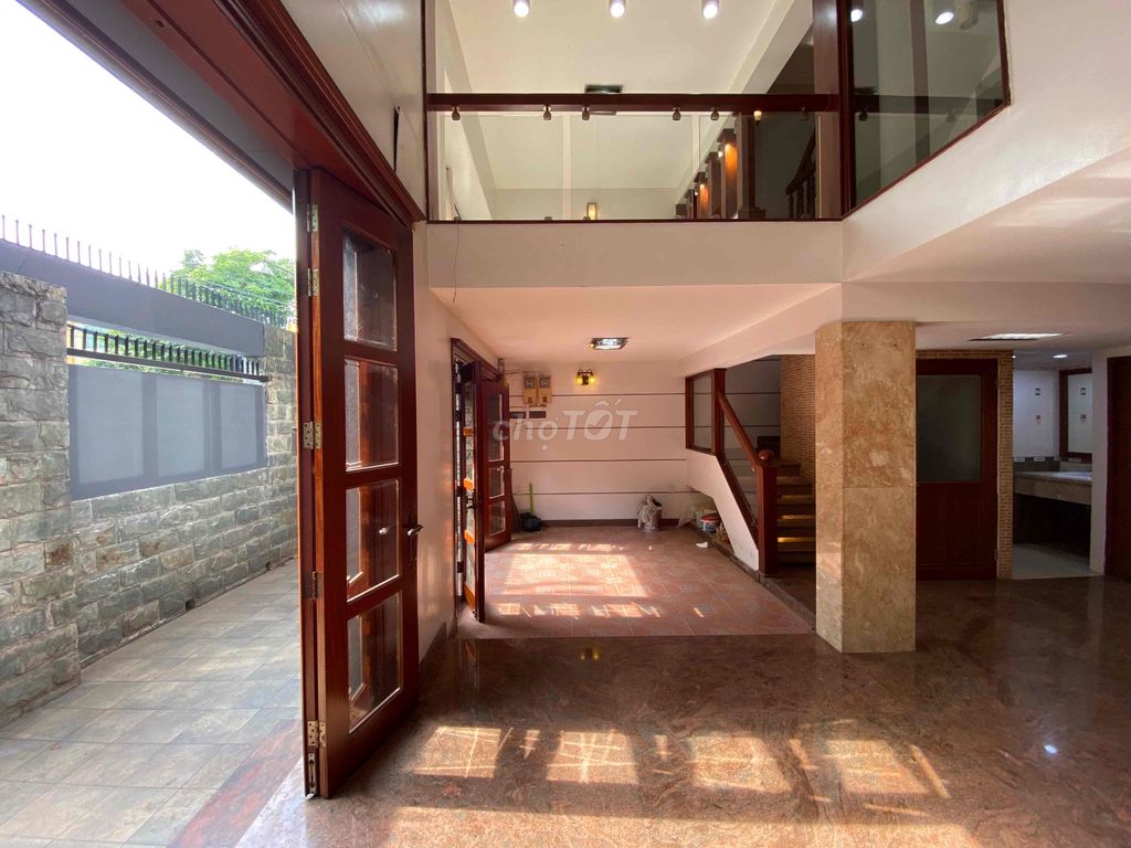 nice house 8 x 12 meters 5 bedrooms for renting vpct