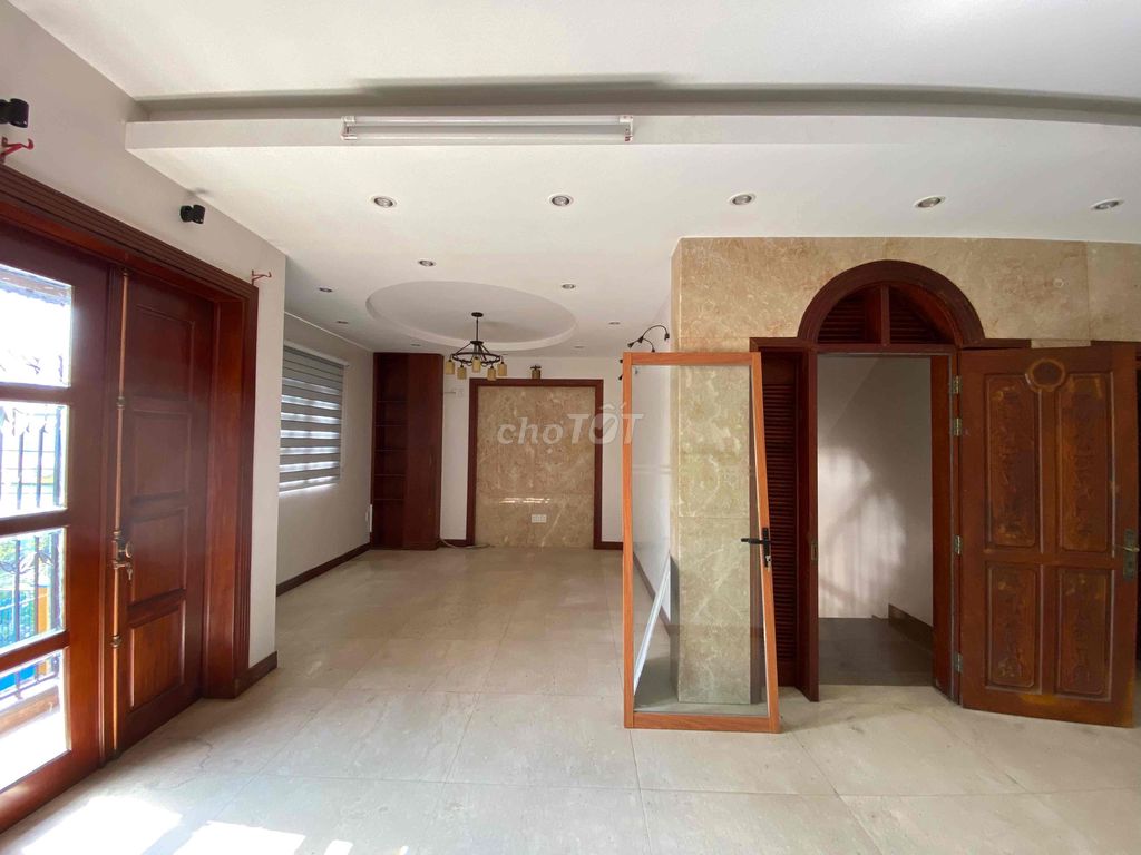nice house 8 x 12 meters 5 bedrooms for renting vpct