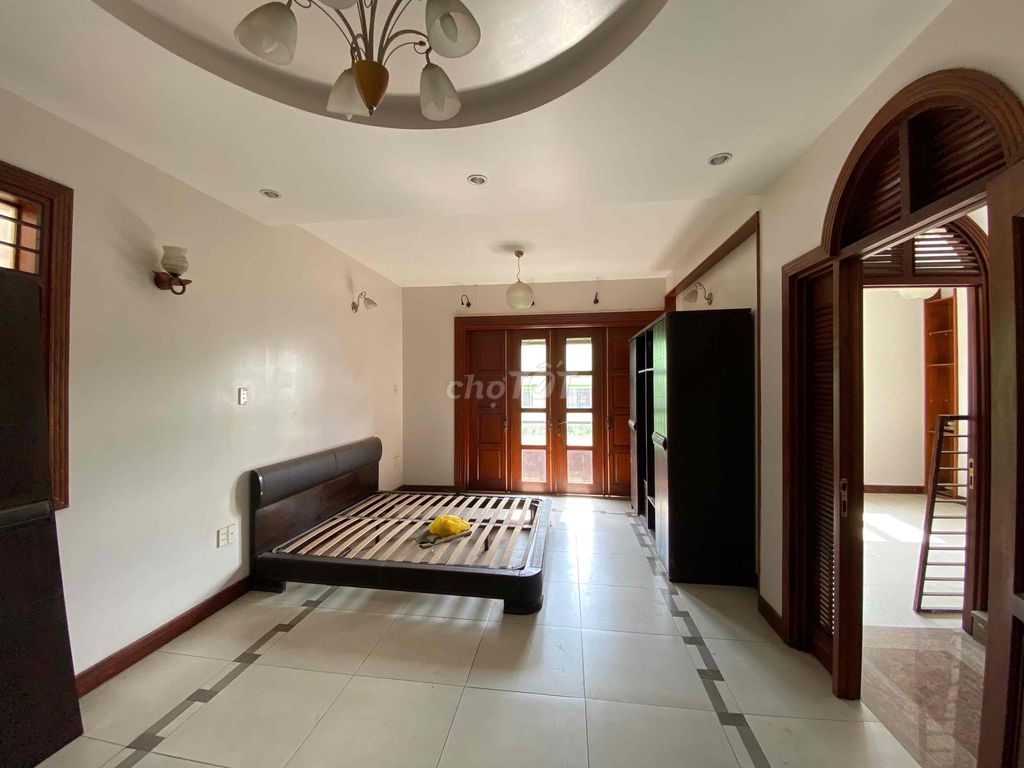 nice house 8 x 12 meters 5 bedrooms for renting vpct