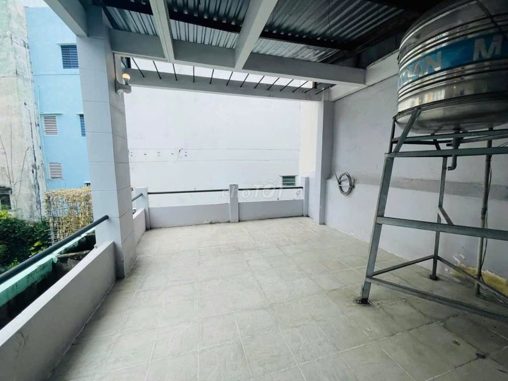 The corner of Lê Hồng Phong, TNN 2 floors st, 3 bedrooms 2 toilets, 3.5 x12 meters, 15 million