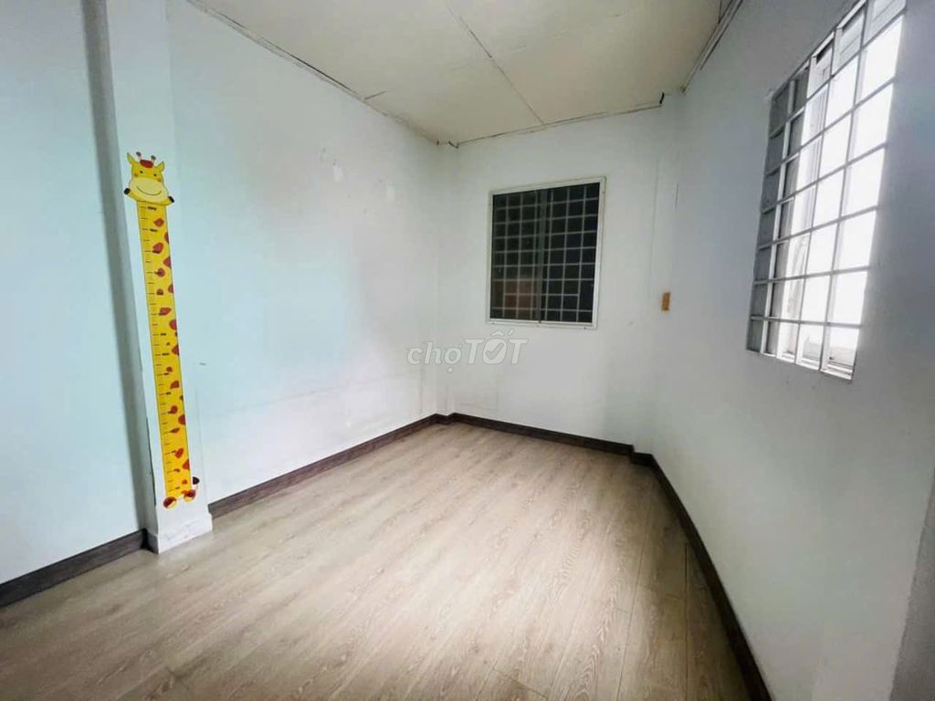 The corner of Lê Hồng Phong, TNN 2 floors st, 3 bedrooms 2 toilets, 3.5 x12 meters, 15 million