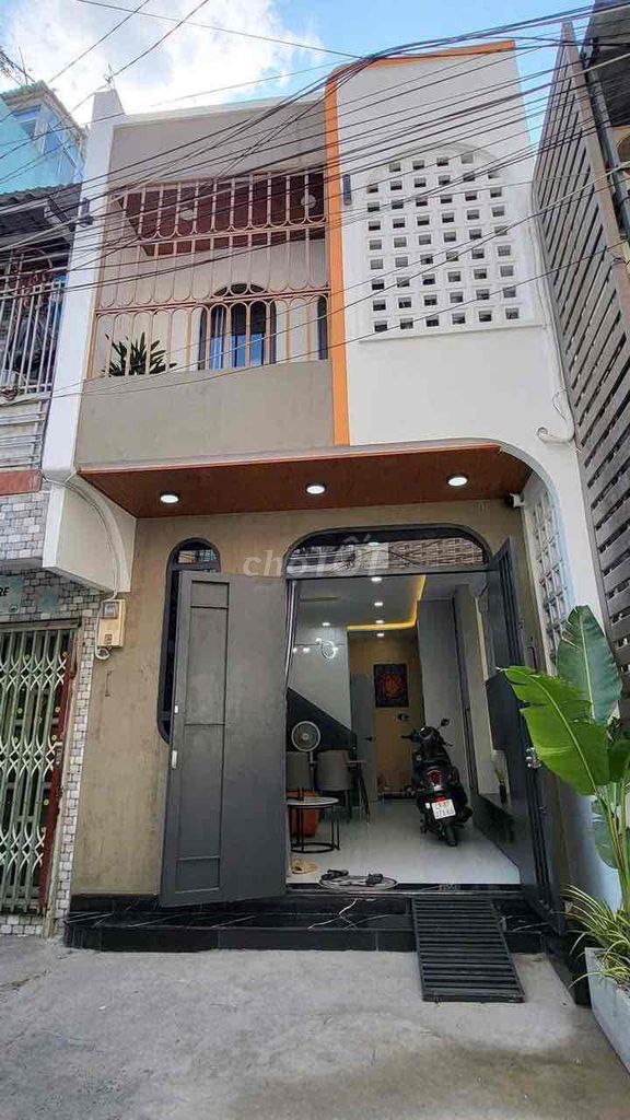 Nice house. Full interior. Blue. Two bedrooms.