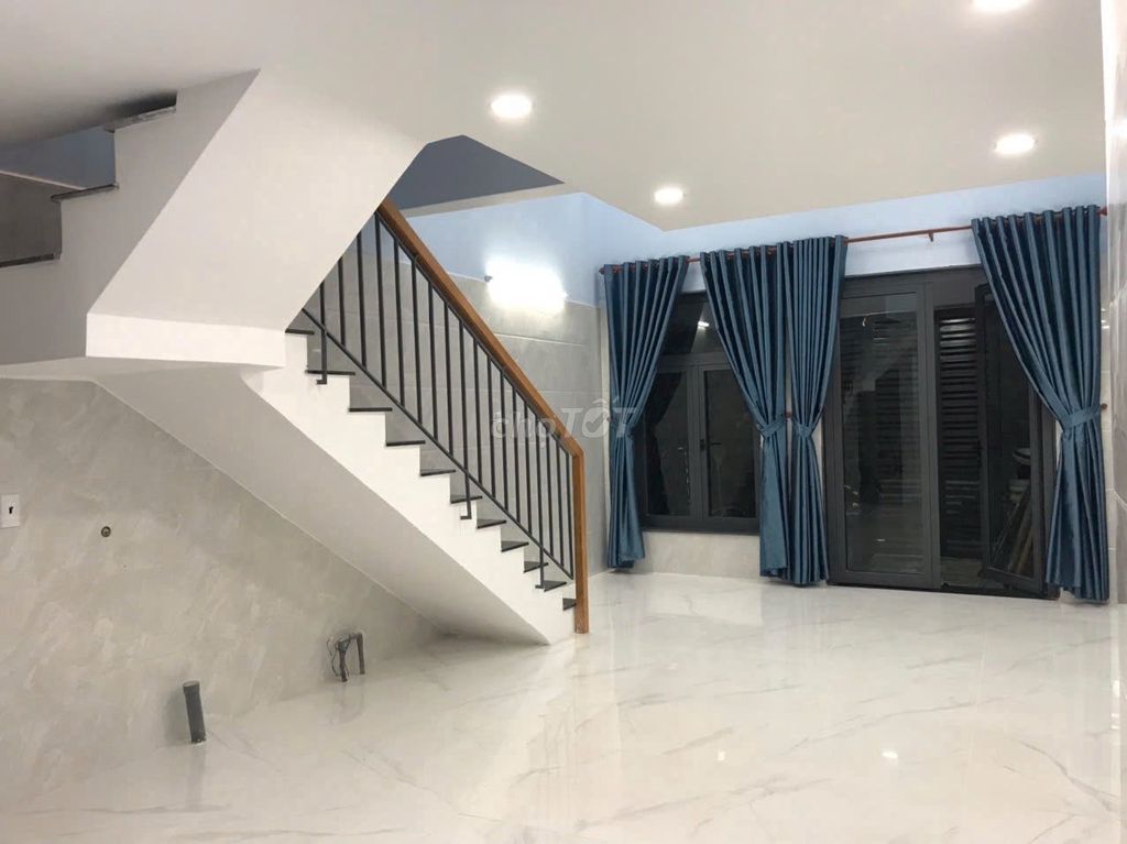 3 bedroom - 3 stories - near Thủ Đức & Phạm Văn Đồng
