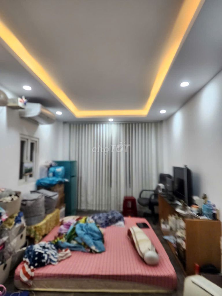 Renting số 21 L.O.D. truck. Two bedrooms, two toilets.