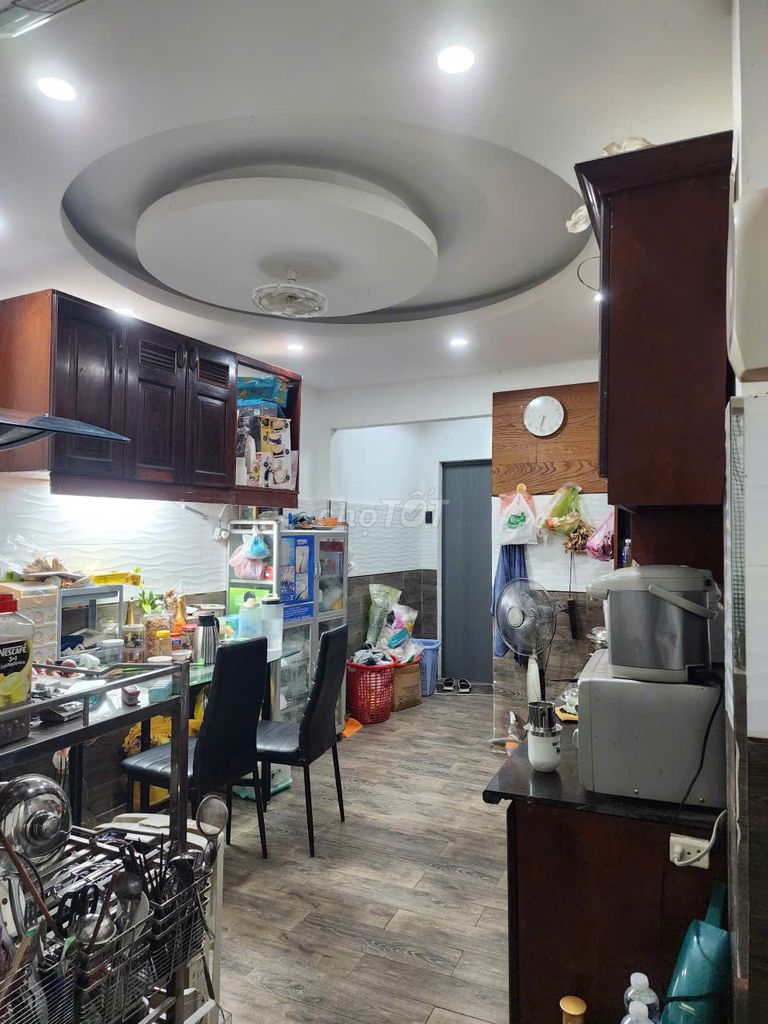 Renting số 21 L.O.D. truck. Two bedrooms, two toilets.