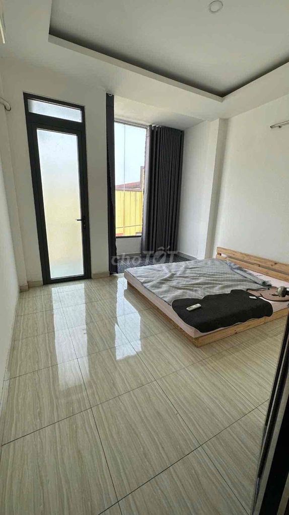 Hương Lộ 2 alleyhouse, area 4 x16 m2 5 bedrooms, wide courtyard and interior.