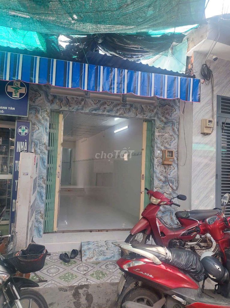 Rent the C2 Phạm Hùng Market Hall area.