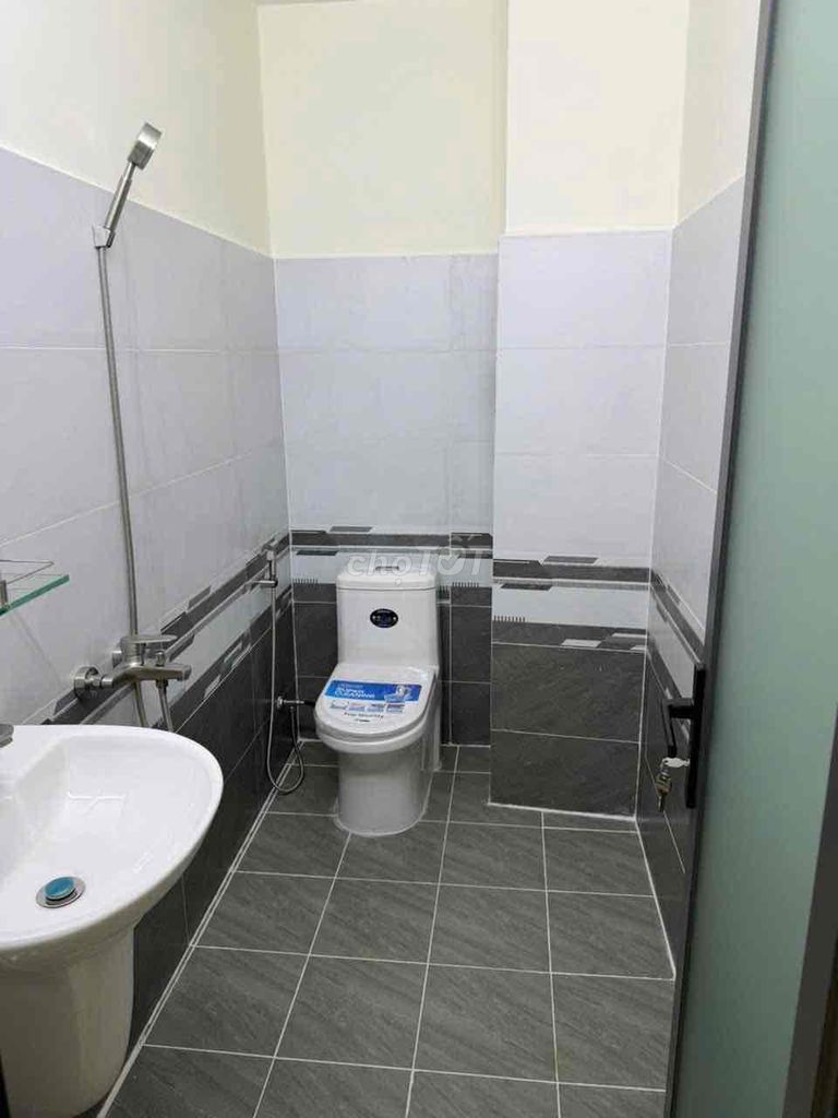 Let's rent out a bar. Two, three bedrooms. Two toilets.