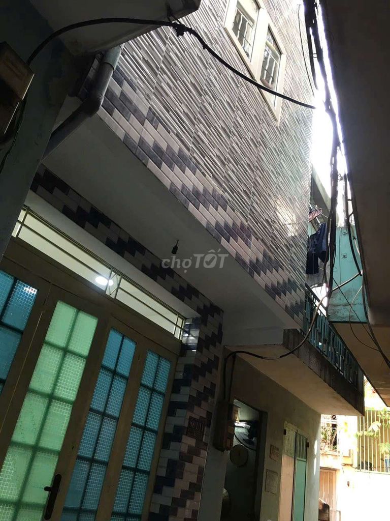 Two bedrooms, two bathrooms near the market Mrs. C understand. Bình Thạnh