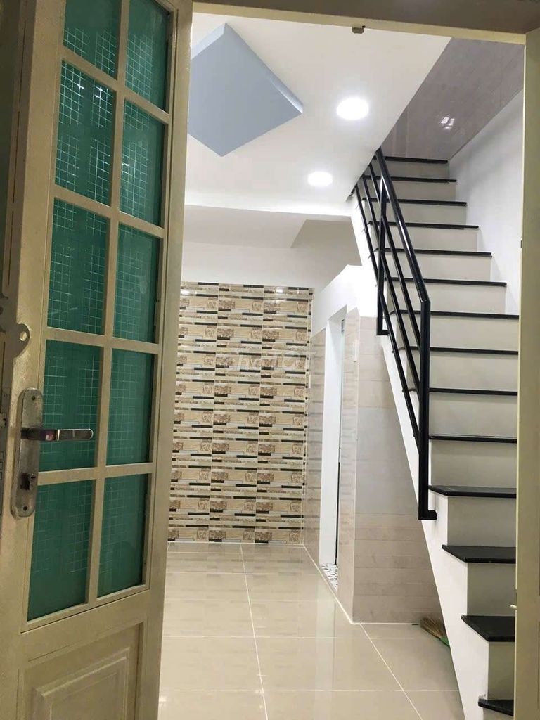Two bedrooms, two bathrooms near the market Mrs. C understand. Bình Thạnh