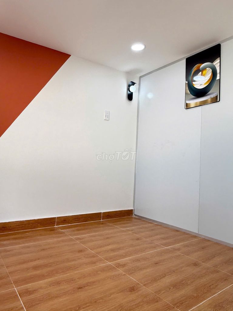 Small Linh Trung, Thủ Đức, area of use 40 M2, 2 bedrooms, 100 thousand pounds.