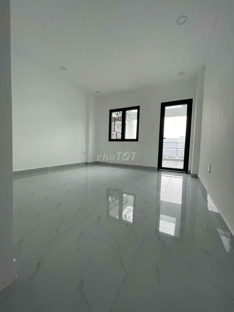 Rent a Phạm Hữu Lầu public hall. Ih: